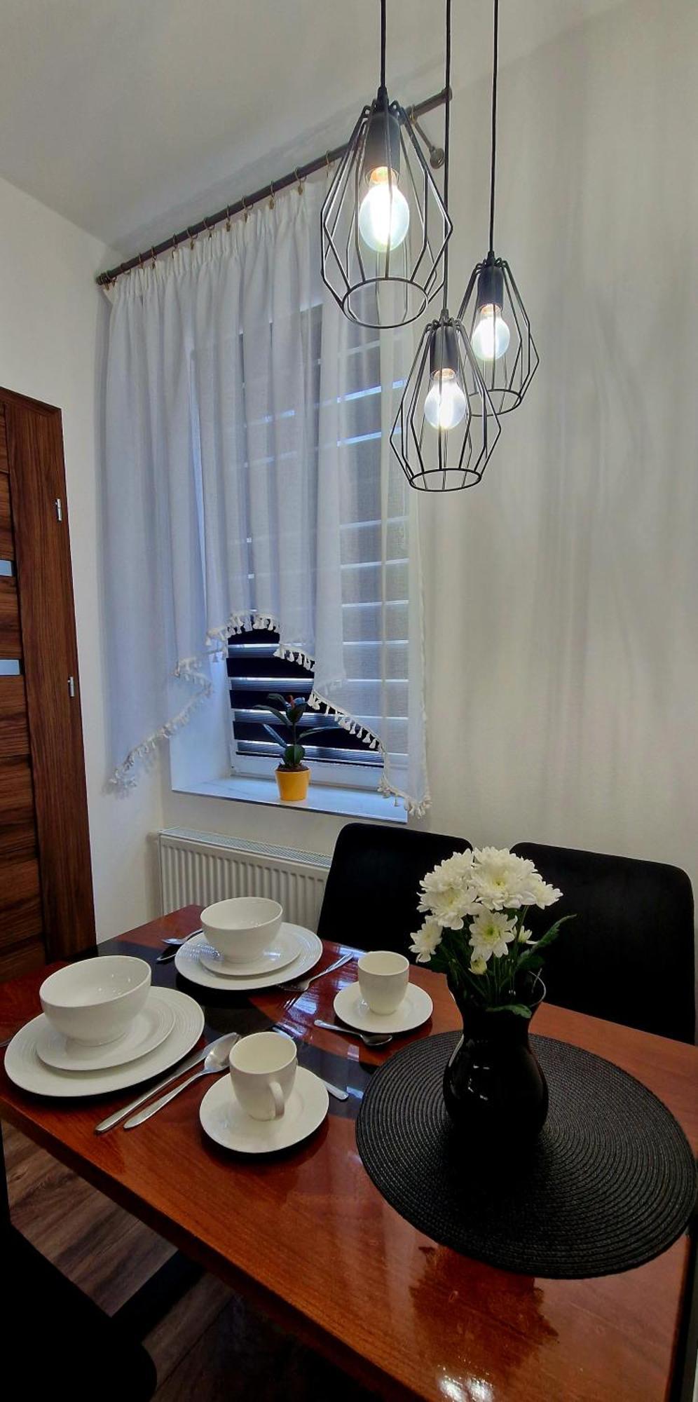4 Apartment *
